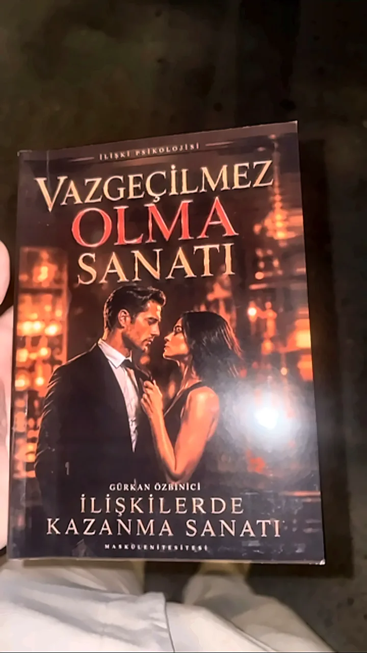 Okurumuzun elindeki Vazgeçilmez Olma Sanatı kitabı