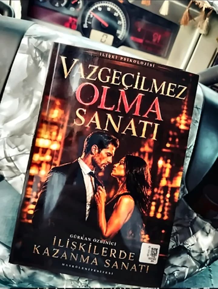 Okurumuzun elindeki Vazgeçilmez Olma Sanatı kitabı